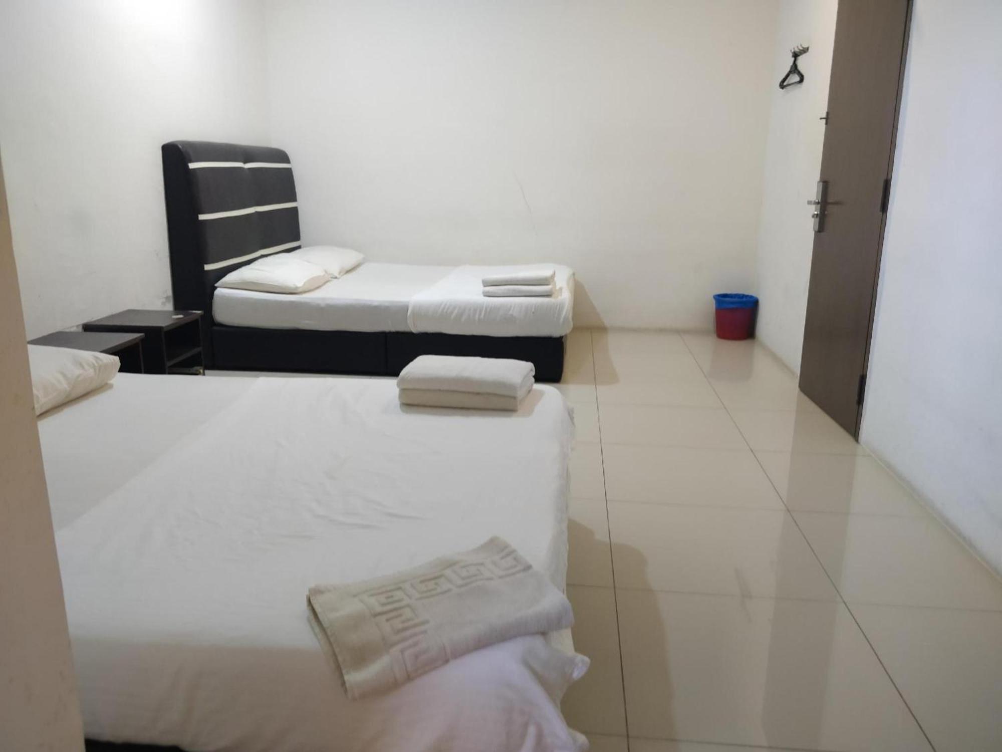 Oyo 90995 Hotel Nk Impian Seri Iskandar Ngoại thất bức ảnh