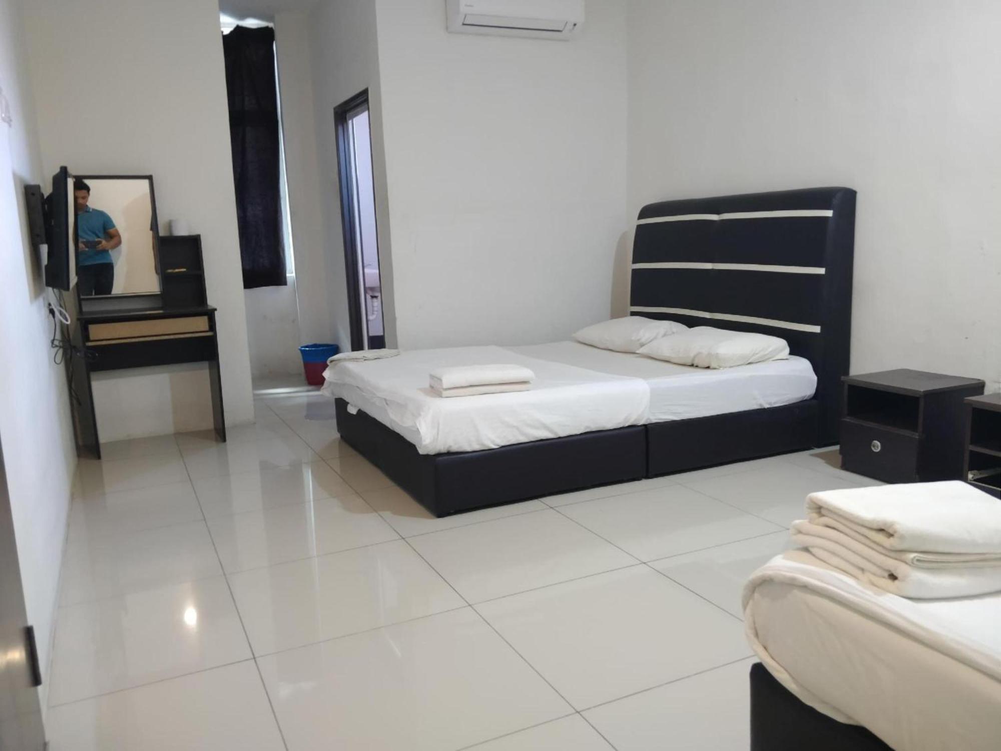 Oyo 90995 Hotel Nk Impian Seri Iskandar Ngoại thất bức ảnh
